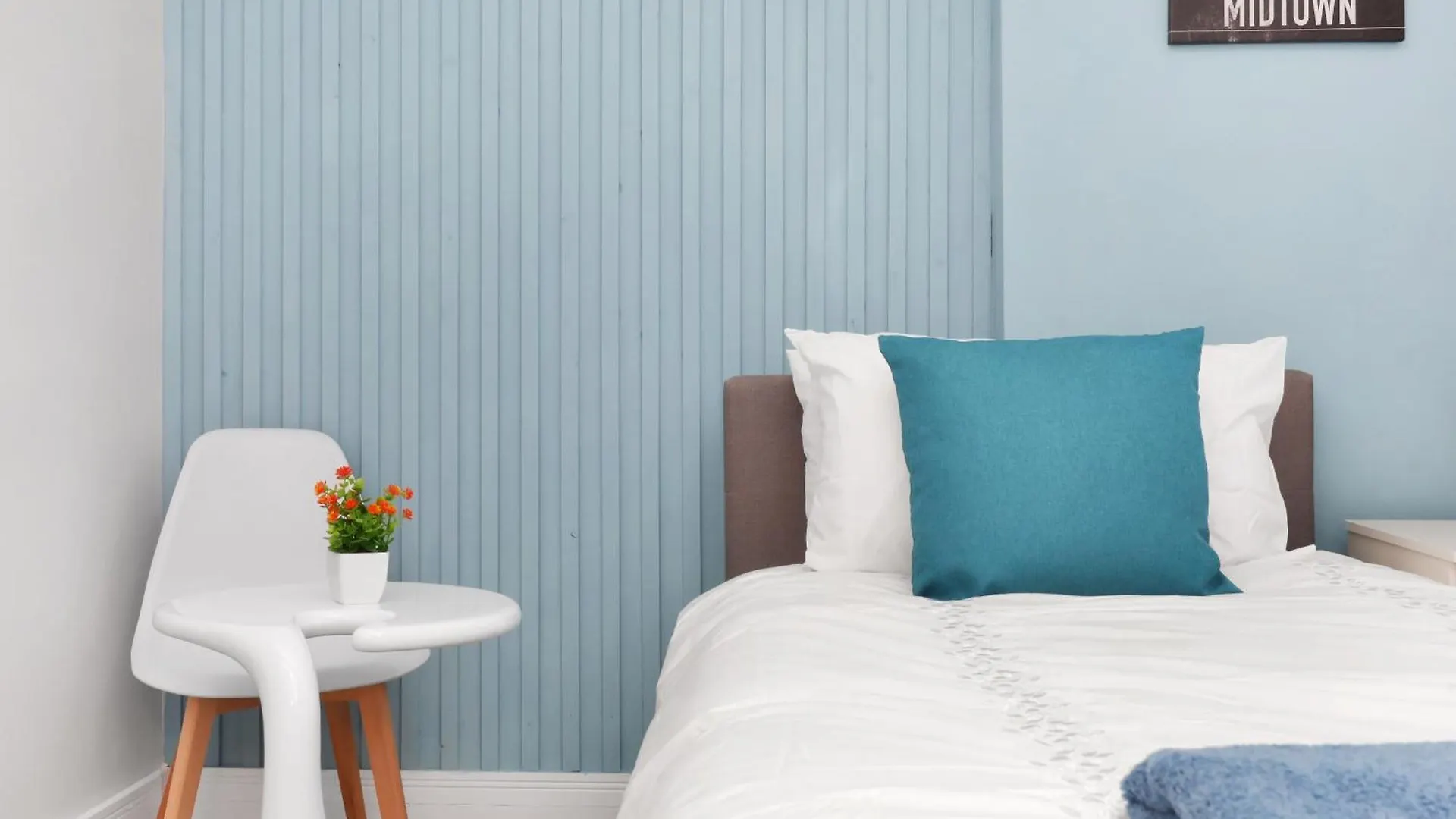 Waterside 4 Bed Apartment London United Kingdom